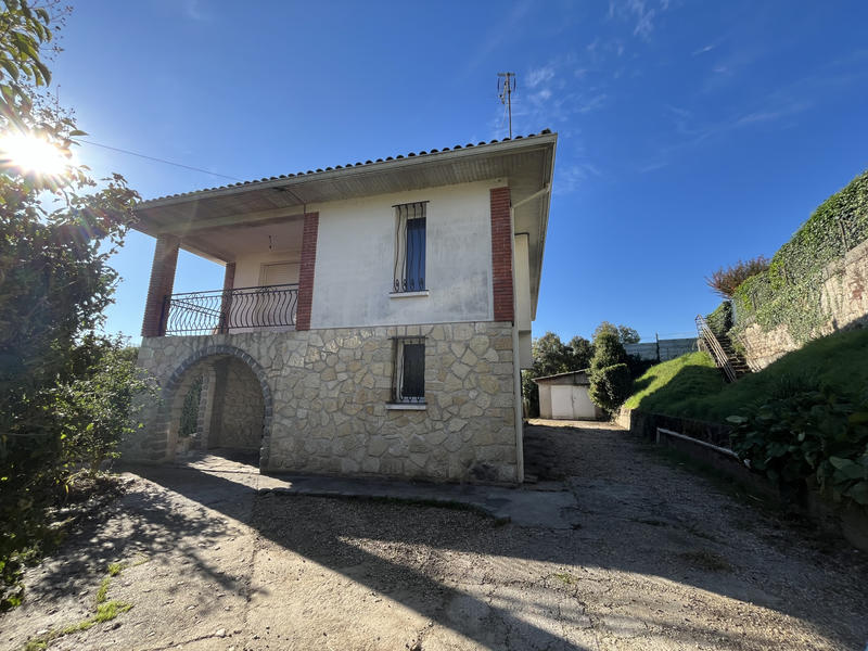 Maison - 140 m² - 6 pièces