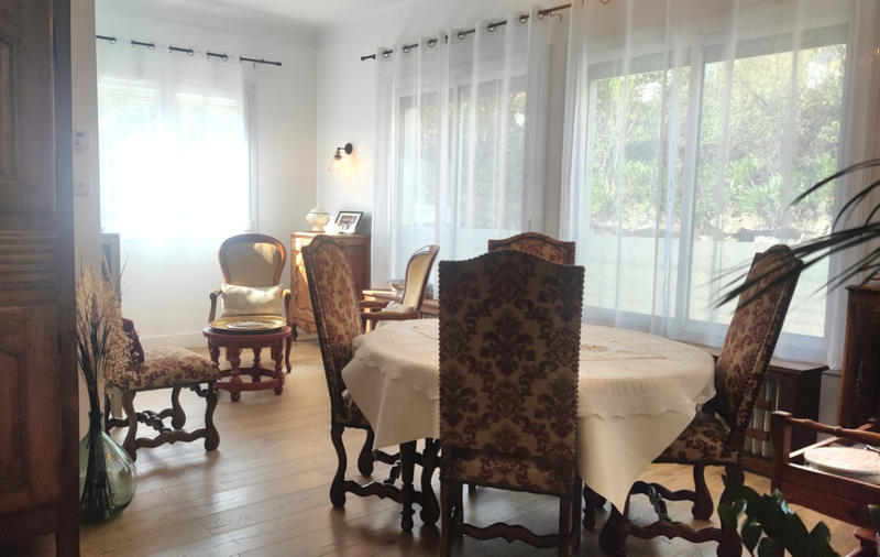 Maison - 230 m² - 6 pièces