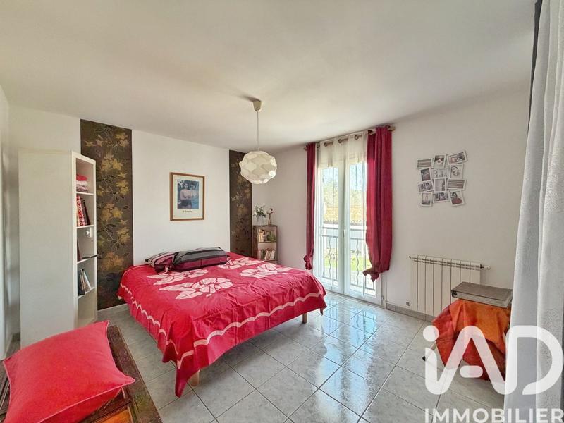 Maison - 200 m² - 7 pièces