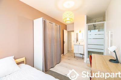 Chambre - 9 m² - 1 pièce