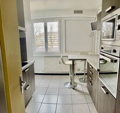 Appartement - 97 m² - 5 pièces