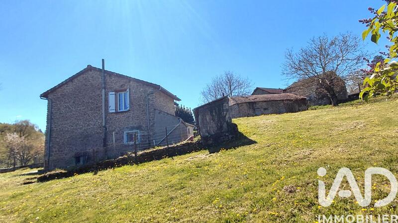 Maison - 111 m² - 6 pièces