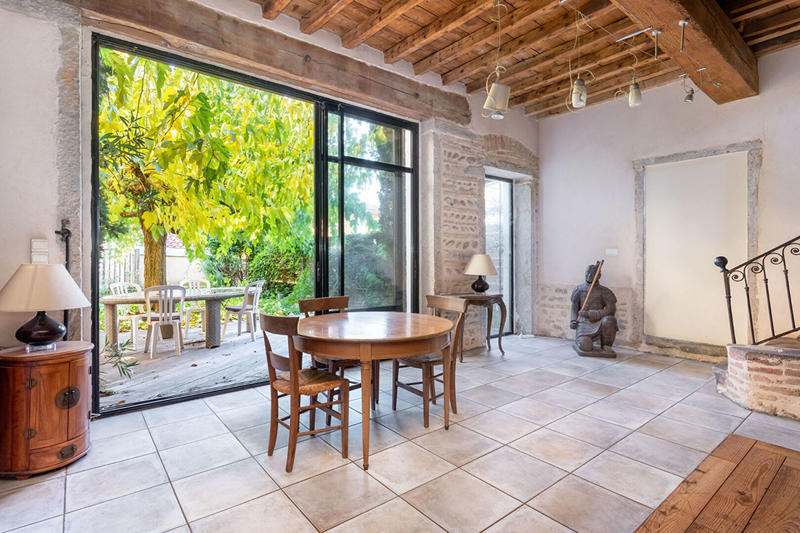 Maison - 343 m² - 7 pièces