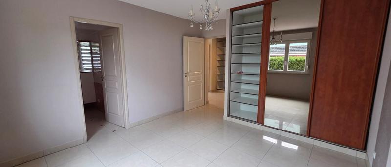 Maison - 135 m² - 6 pièces