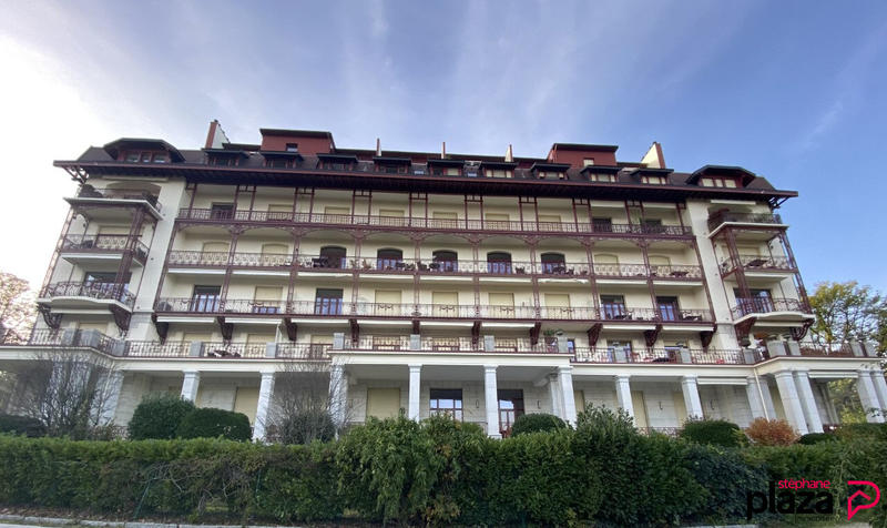 Appartement - 200 m² - 6 pièces