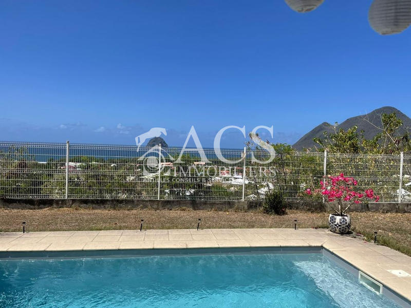 Maison - 96 m² - 4 pièces