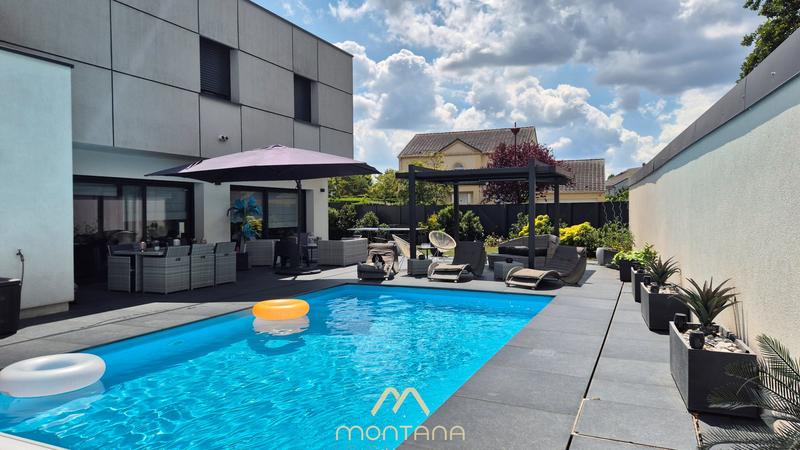 Maison contemporaine - 223 m² - 6 pièces