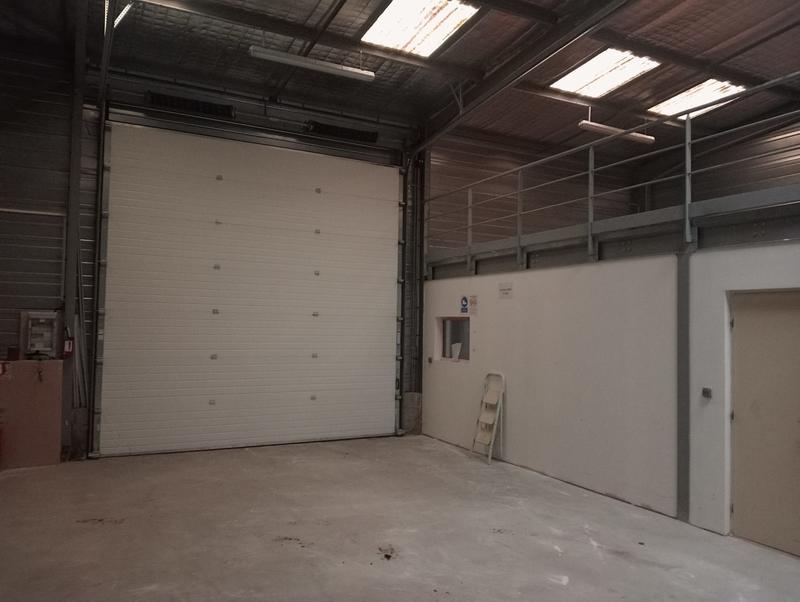 Entrepôt - 200 m²