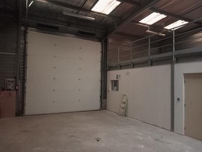 Entrepôt - 200 m²
