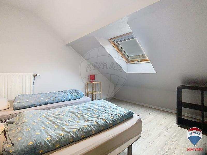 Maison - 240 m² - 9 pièces