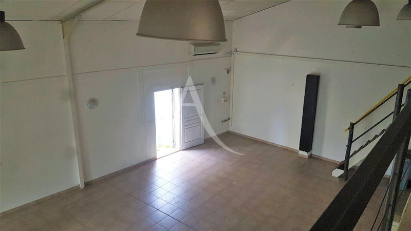 Local commercial - 168 m² - 4 pièces