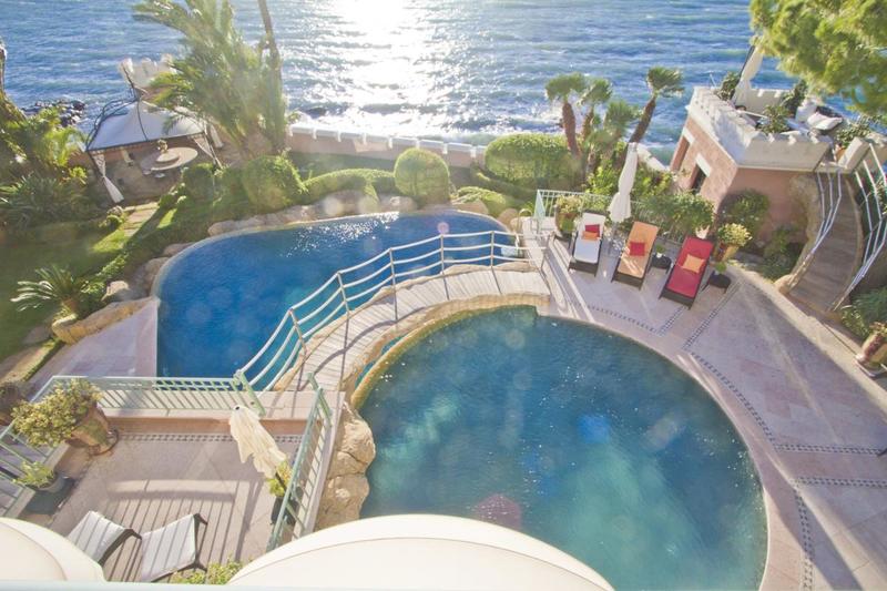 Demeure - 450 m² - 16 pièces