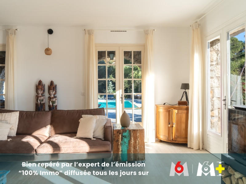 Maison - 345 m² - 10 pièces