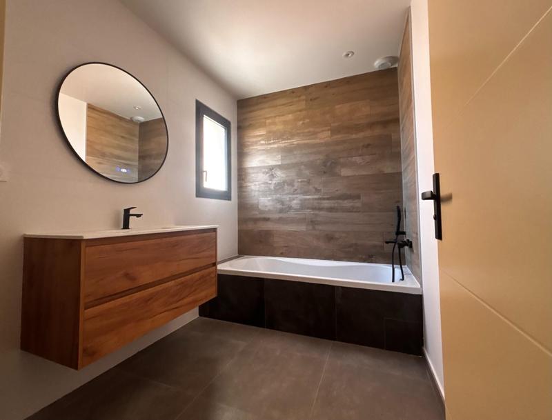 Maison - 93 m² - 5 pièces