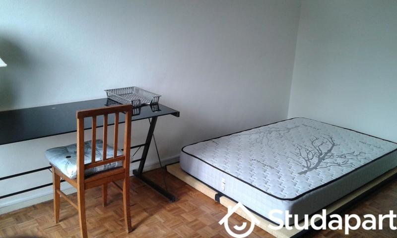 Chambre - 12 m² - 1 pièce