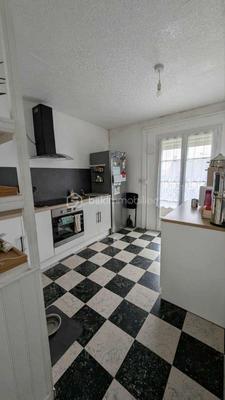 Immeuble - 106 m² - 8 pièces