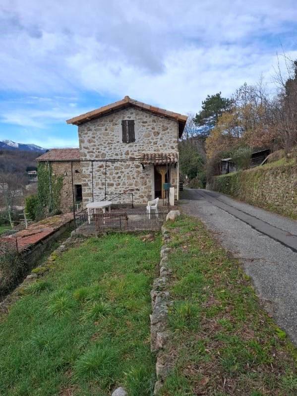 Maison ancienne - 105 m² - 5 pièces