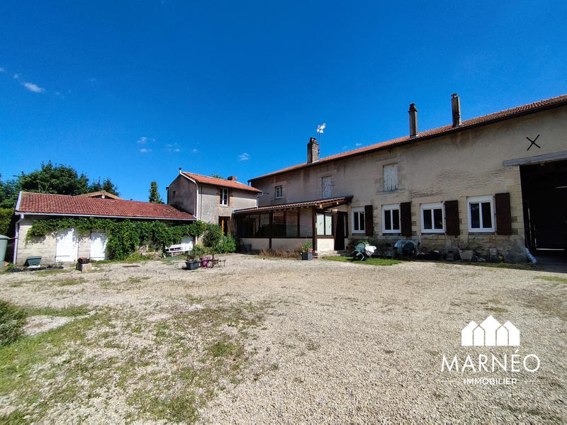 Maison ancienne - 278 m² - 8 pièces