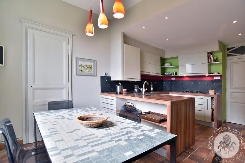 Appartement - 168 m² - 5 pièces