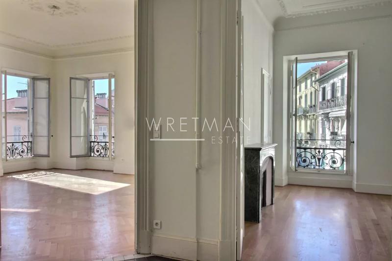 Appartement - 170 m² - 7 pièces