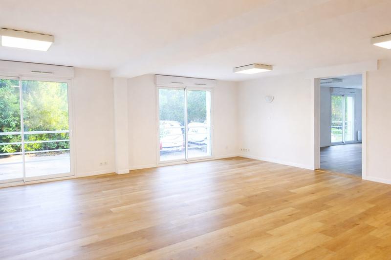 Bureau - 185 m² - 5 pièces