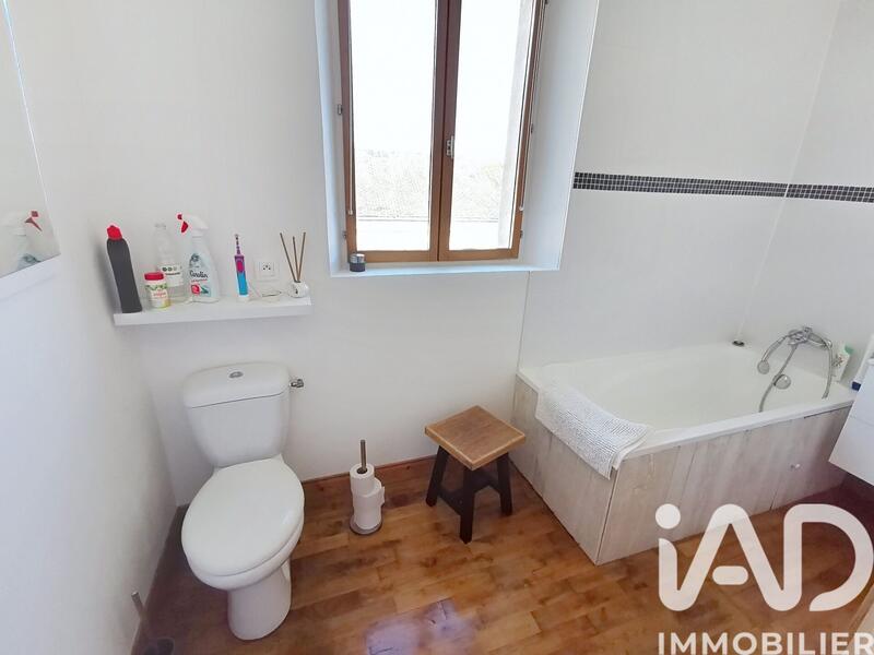 Maison - 320 m² - 7 pièces