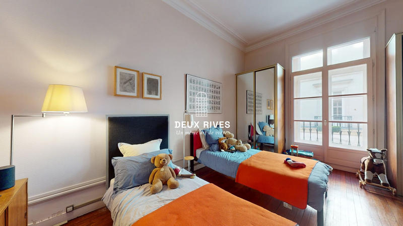 Appartement - 155 m² - 5 pièces