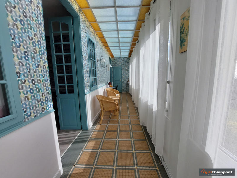 Maison - 331 m² - 16 pièces