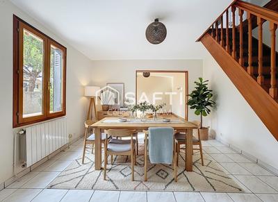 Maison - 79 m² - 5 pièces