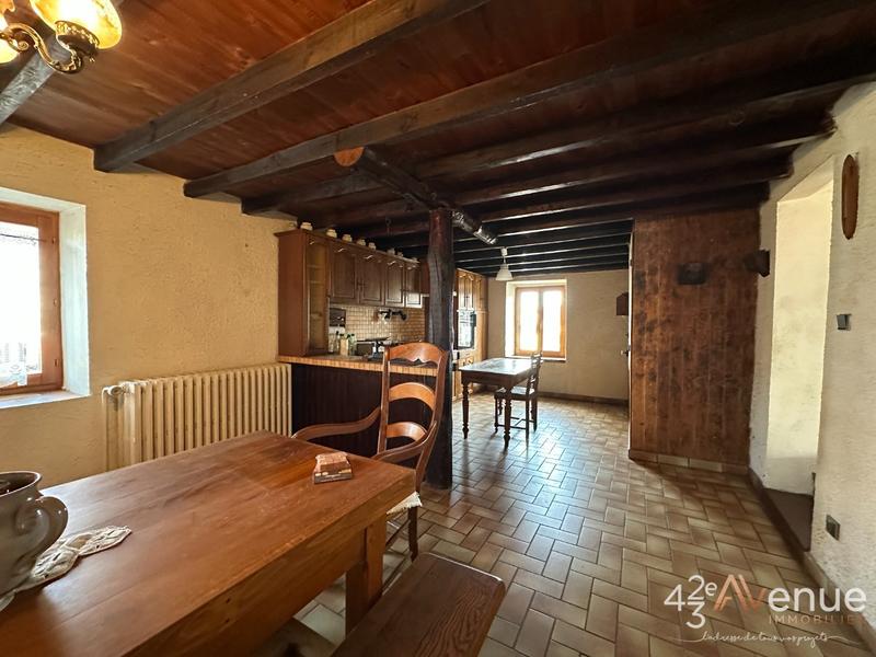 Maison - 223 m² - 8 pièces