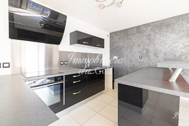 Appartement - 94 m² - 4 pièces