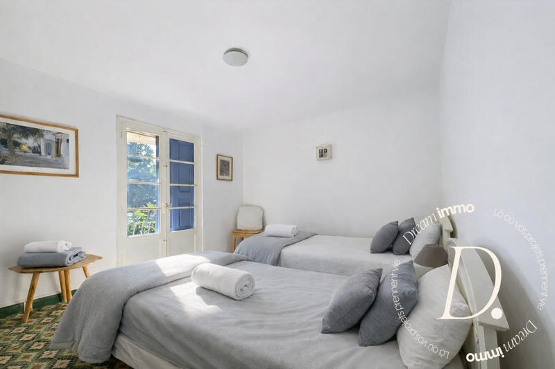 Mas - 405 m² - 17 pièces