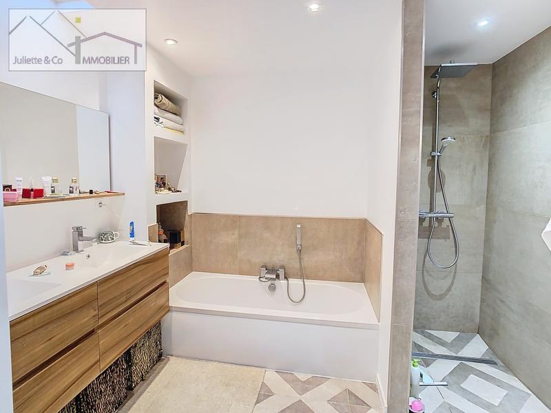 Appartement - 178 m² - 5 pièces