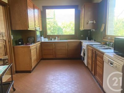 Maison - 187 m² - 7 pièces