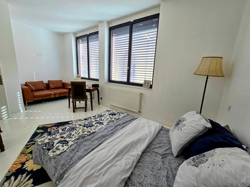 Maison - 460 m² - 13 pièces