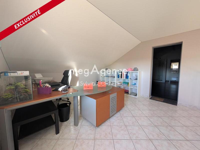 Maison traditionnelle - 190 m² - 4 pièces