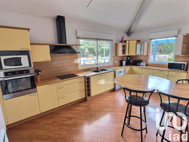 Maison - 256 m² - 11 pièces