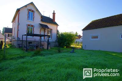 Maison - 104 m² - 5 pièces