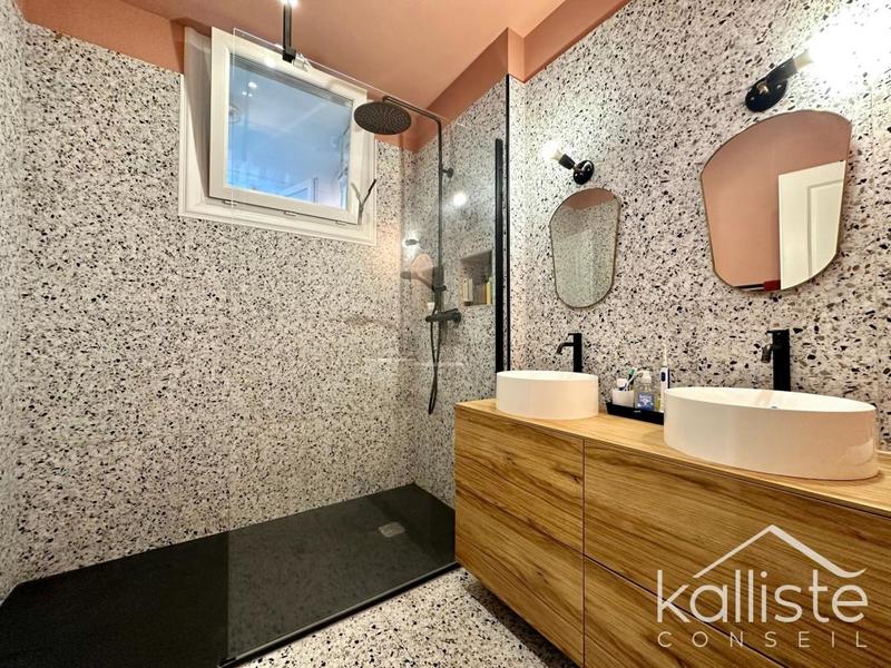 Appartement - 79 m² - 3 pièces