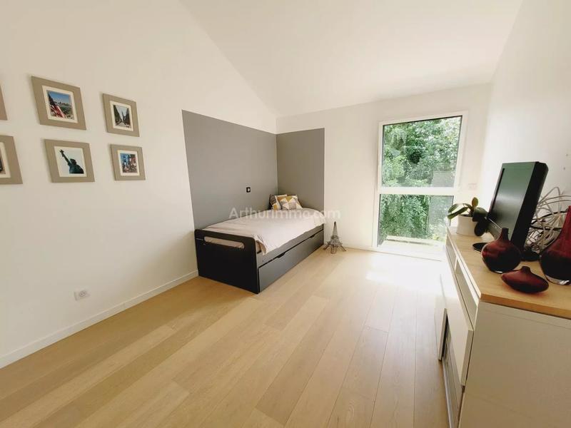 Maison - 221 m² - 9 pièces