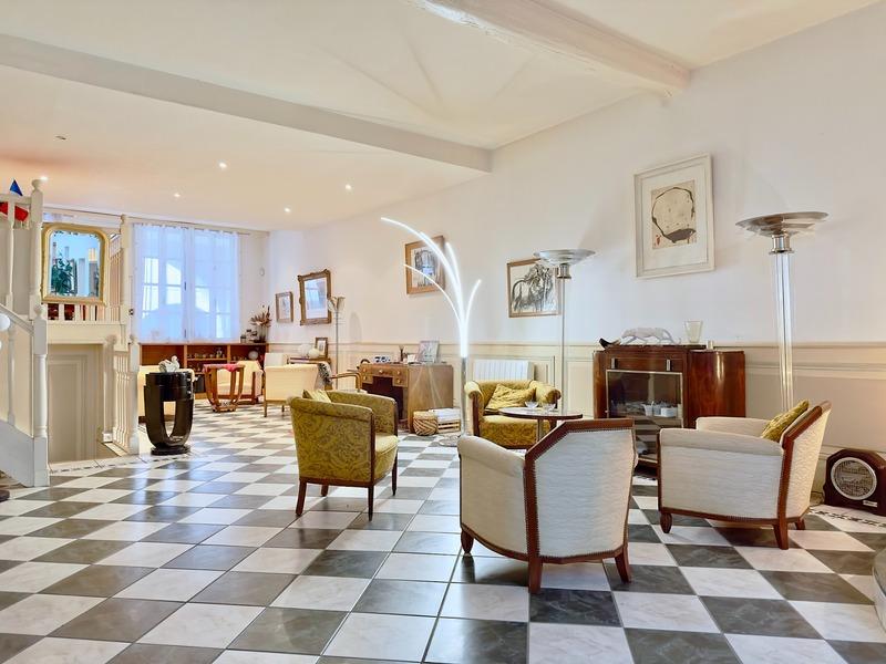 Appartement ancien - 122 m² - 4 pièces