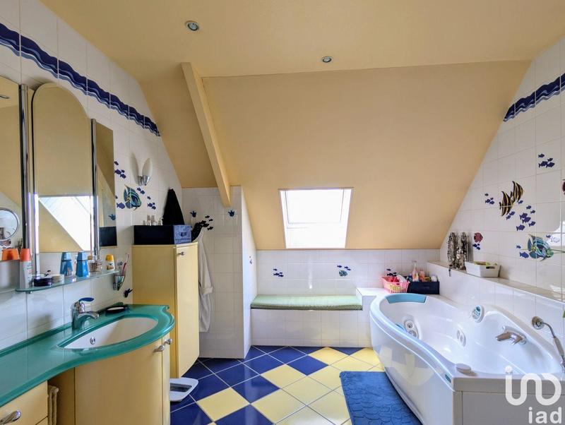 Maison - 188 m² - 7 pièces