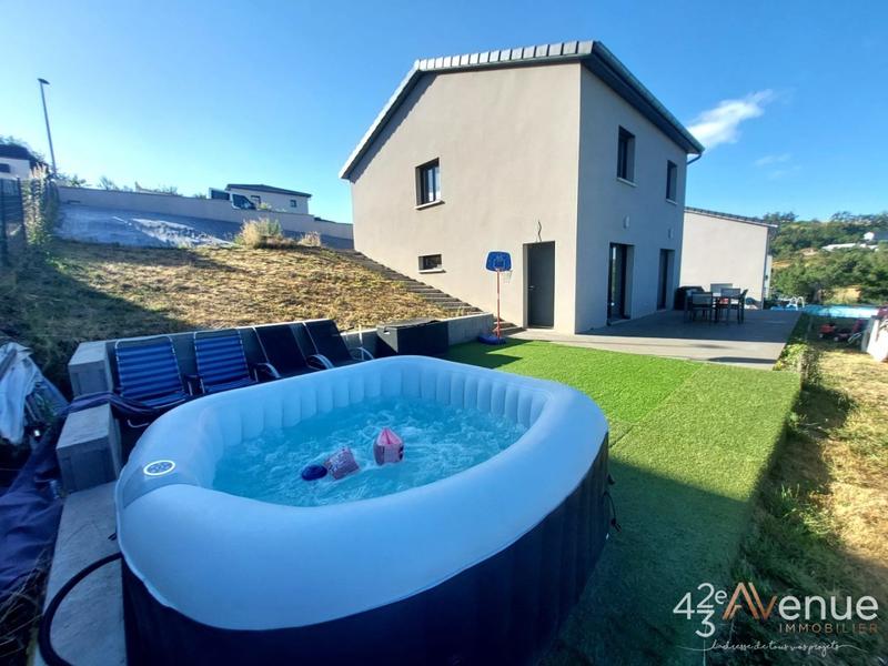 Maison - 103 m² - 4 pièces