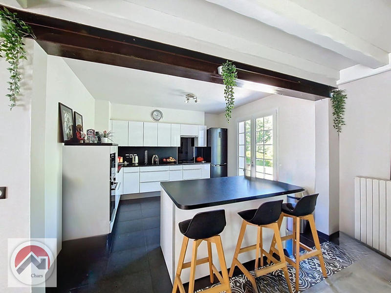 Maison - 230 m² - 7 pièces