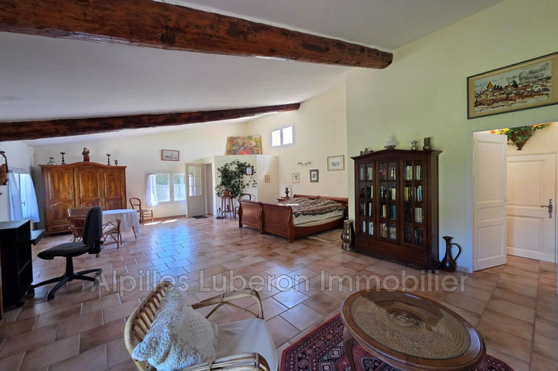 Maison - 220 m² - 4 pièces