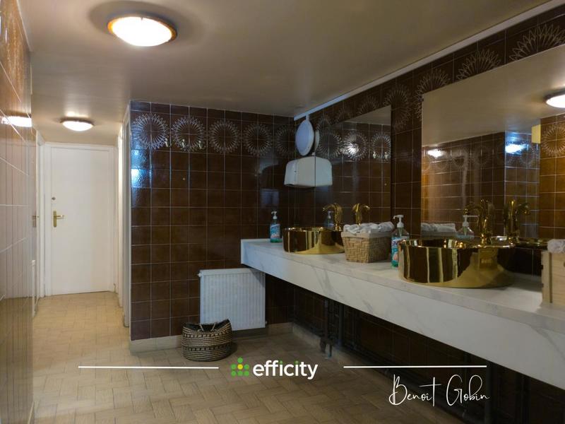 Bureau - 900 m² - 32 pièces