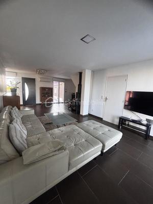 Corps de ferme - 210 m² - 15 pièces