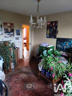 Maison - 94 m² - 5 pièces