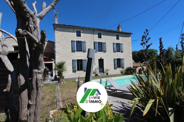 Maison - 225 m² - 7 pièces