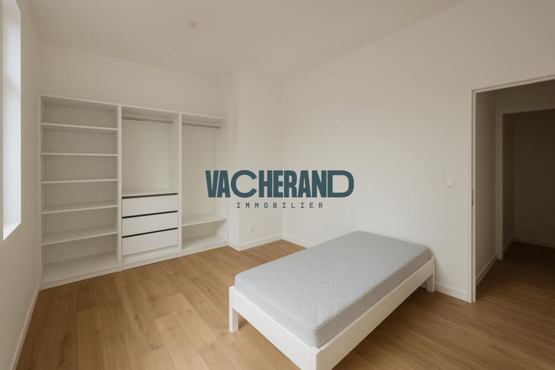 Appartement - 90 m² - 4 pièces